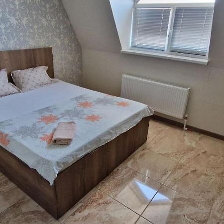 Tecuci Apartment In The Center Kisinyov Kültér fotó