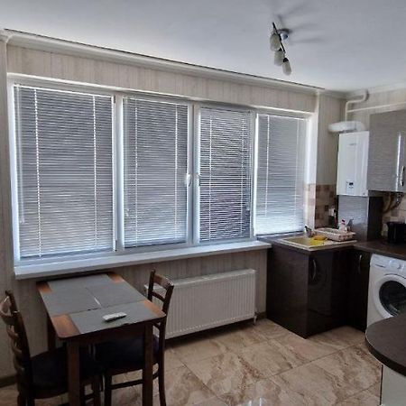 Tecuci Apartment In The Center Kisinyov Kültér fotó