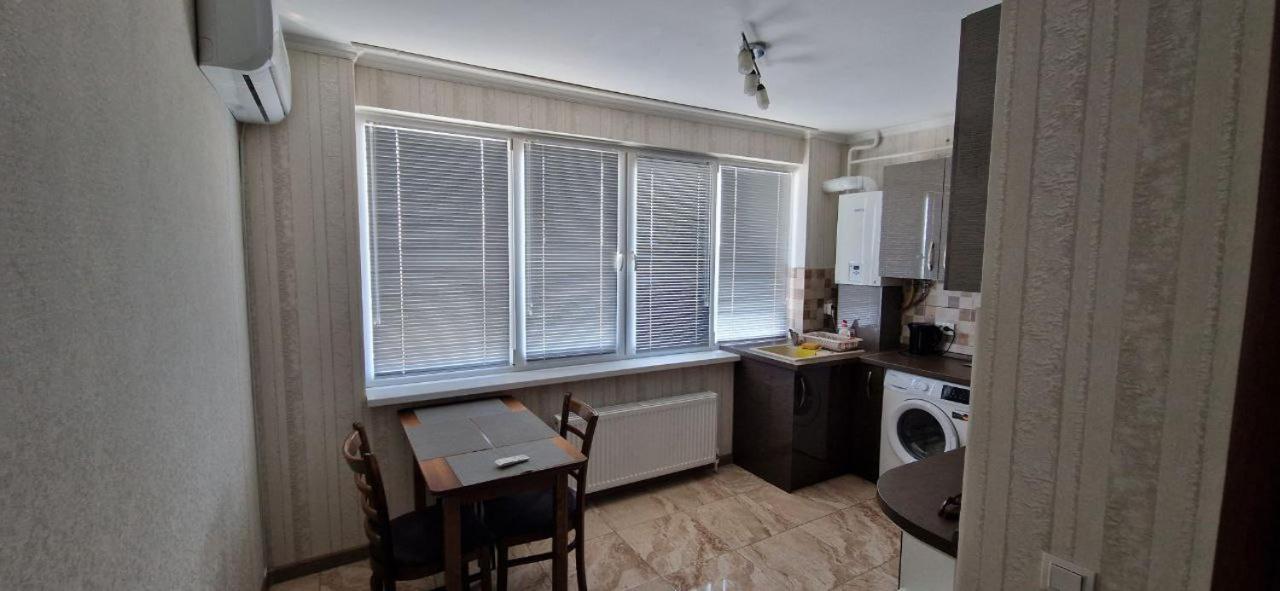 Tecuci Apartment In The Center Kisinyov Kültér fotó