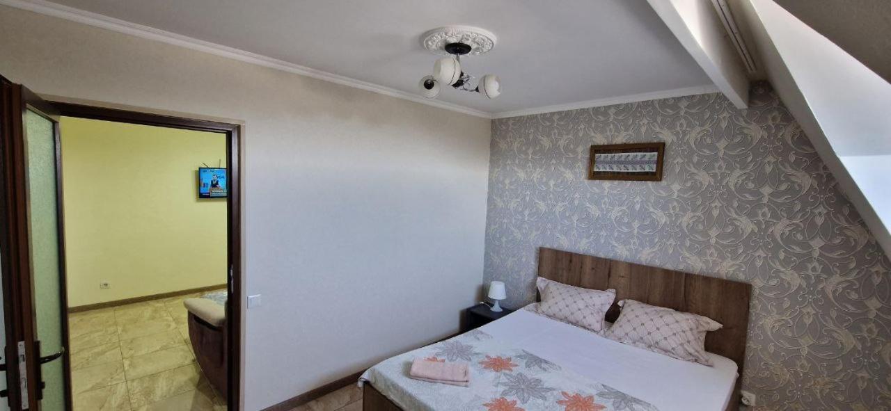 Tecuci Apartment In The Center Kisinyov Kültér fotó